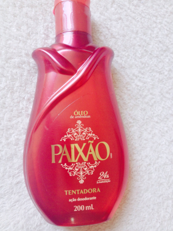 O Óleo de Amêndoas Paixão Tentadora tem um cheiro mais agradável do que o óleo comum