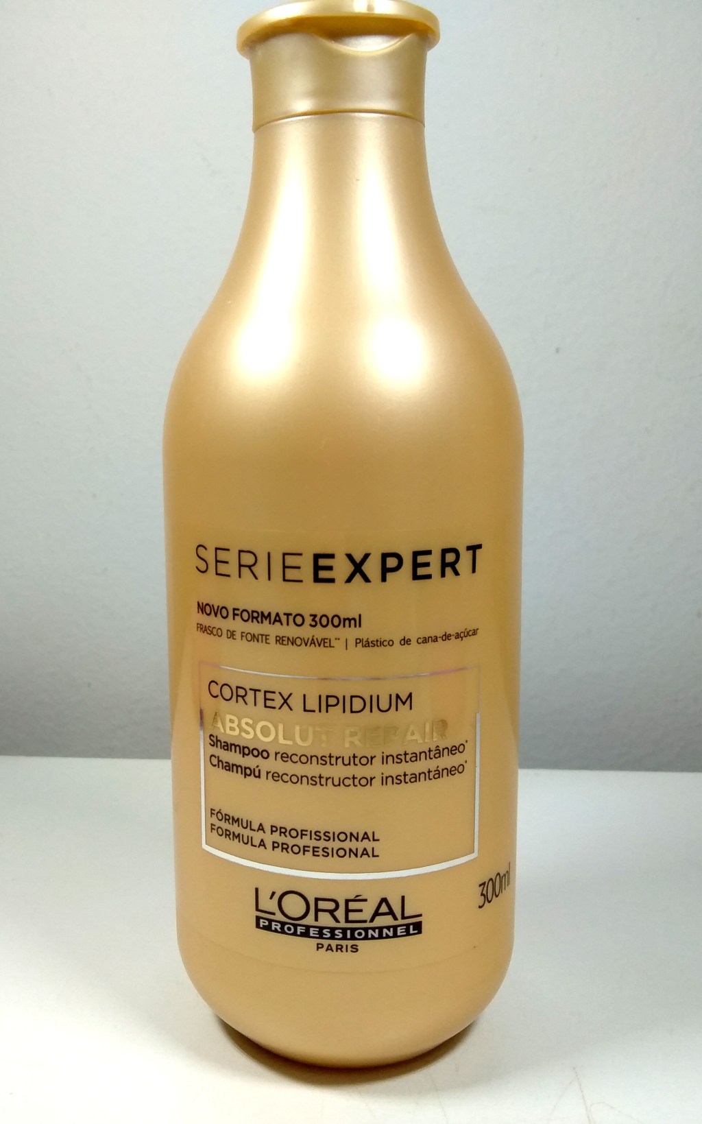 Shampoo L'Oréal Absolut Repair Cortex Lipidium em embalagem de 300ml