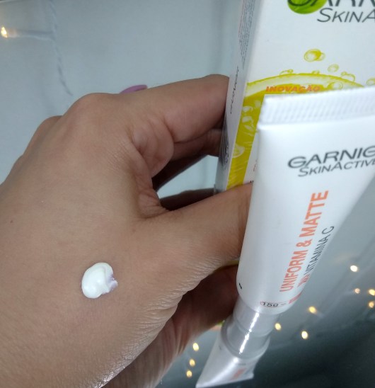  Hidratante Garnier Uniform & Matte com vitamina C