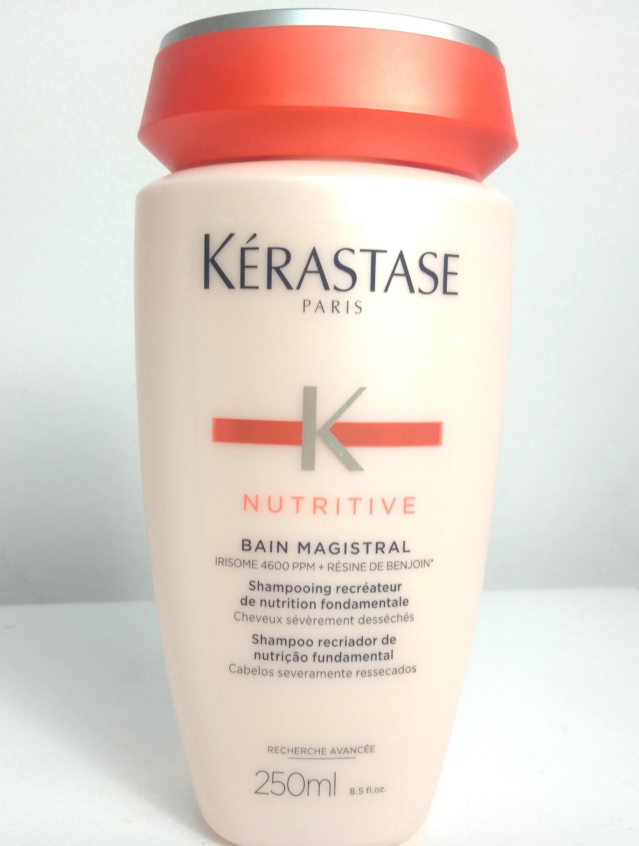 Shampoo Bain Magistral Kérastase em embalagem de 250ml