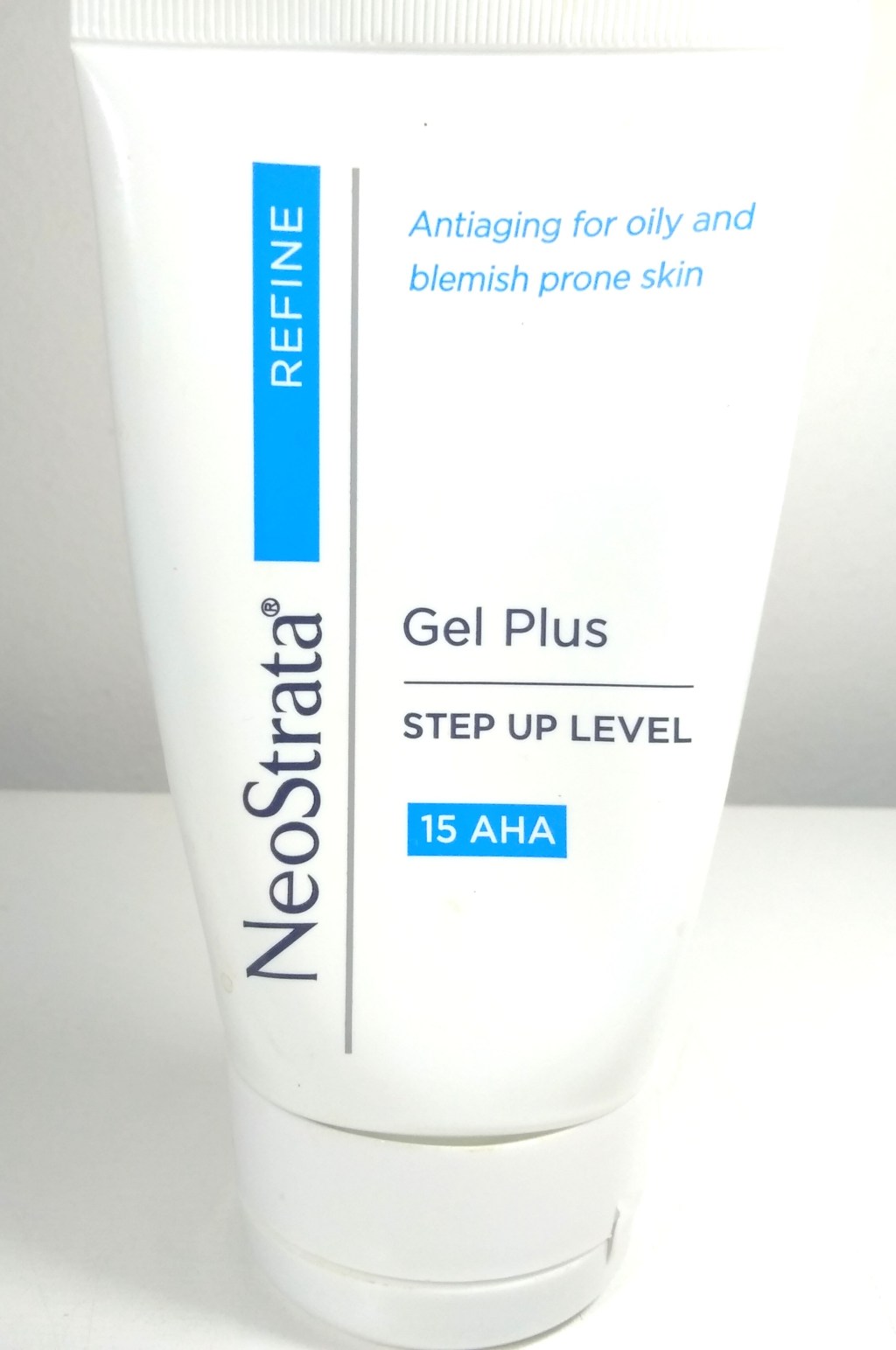 NeoStrata Gel Plus em embalagem de 125ml