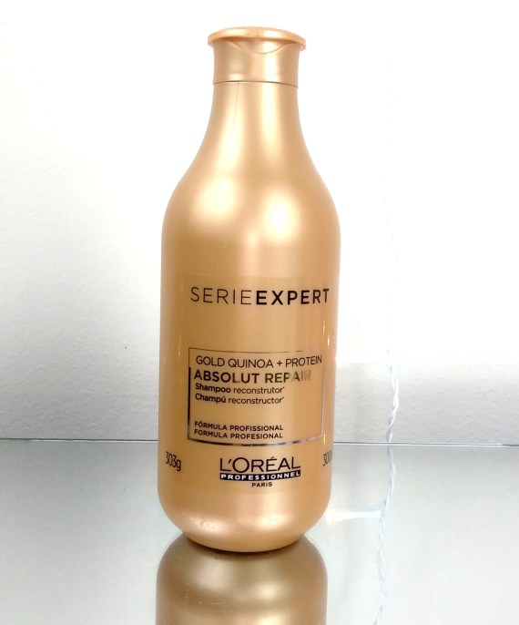 O shampoo Absolut Repair Gold Quinoa + Protein é indicado para cabelos muito danificados