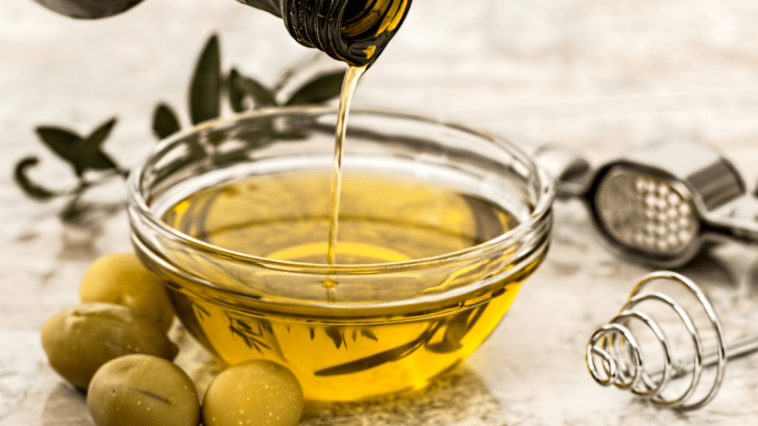 O azeite é rico em ácidos graxos e vitaminas