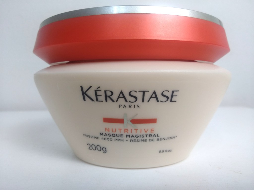 Máscara Kérastase Magistral em embalagem de 200g