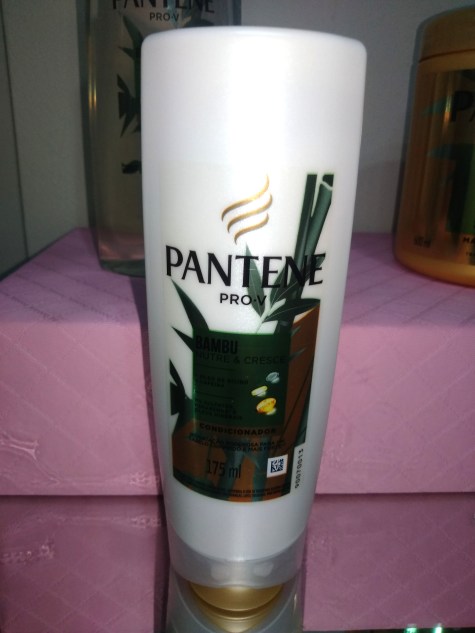 Condicionador Pantene Bambu Nutre e Cresce em embalagem de 175ml