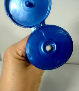 A máscara Moisture Recovery da Joico é densa e levemente amarelada