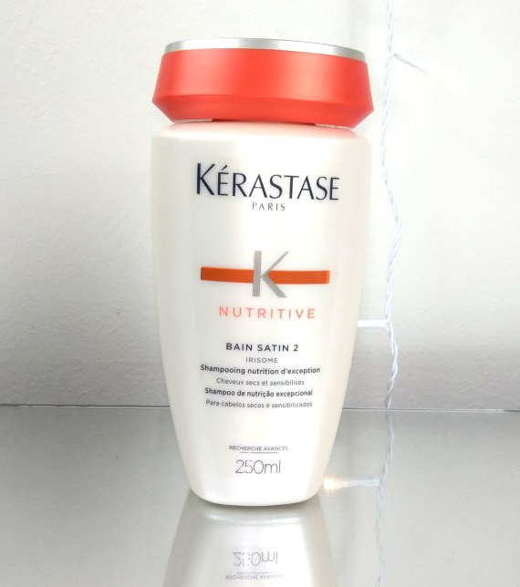 O shampoo Bain Satin 2 da Kérastase é indicado para cabelos secos e sensibilizados