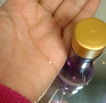 Apesar da consistência mais densa, o óleo Barbary Fig não pesa nos fios