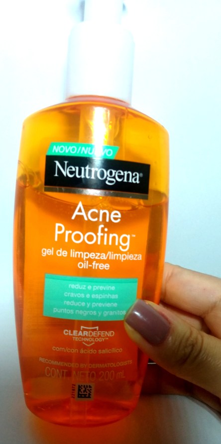 Gel de Limpeza Acne Proofing Neutrogena em embalagem de 200ml