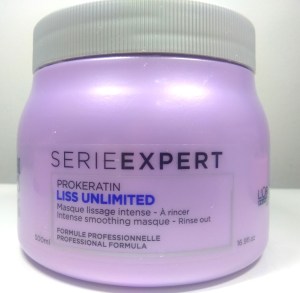 Máscara L'Oréal LISS UNLIMITED em embalagem de 500ml.
