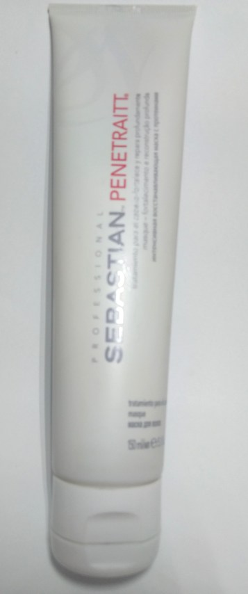 Máscara Sebastian Penetraitt em embalagem de 150ml
