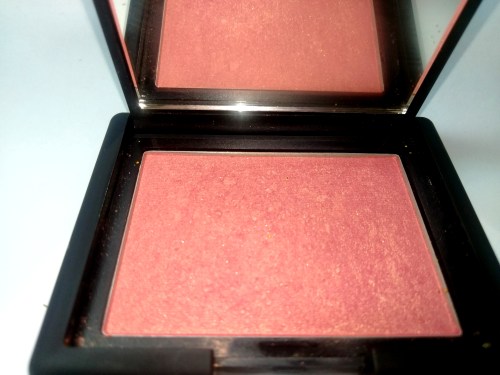 Blush Orgasm da Nars em embalagem de 4,8g