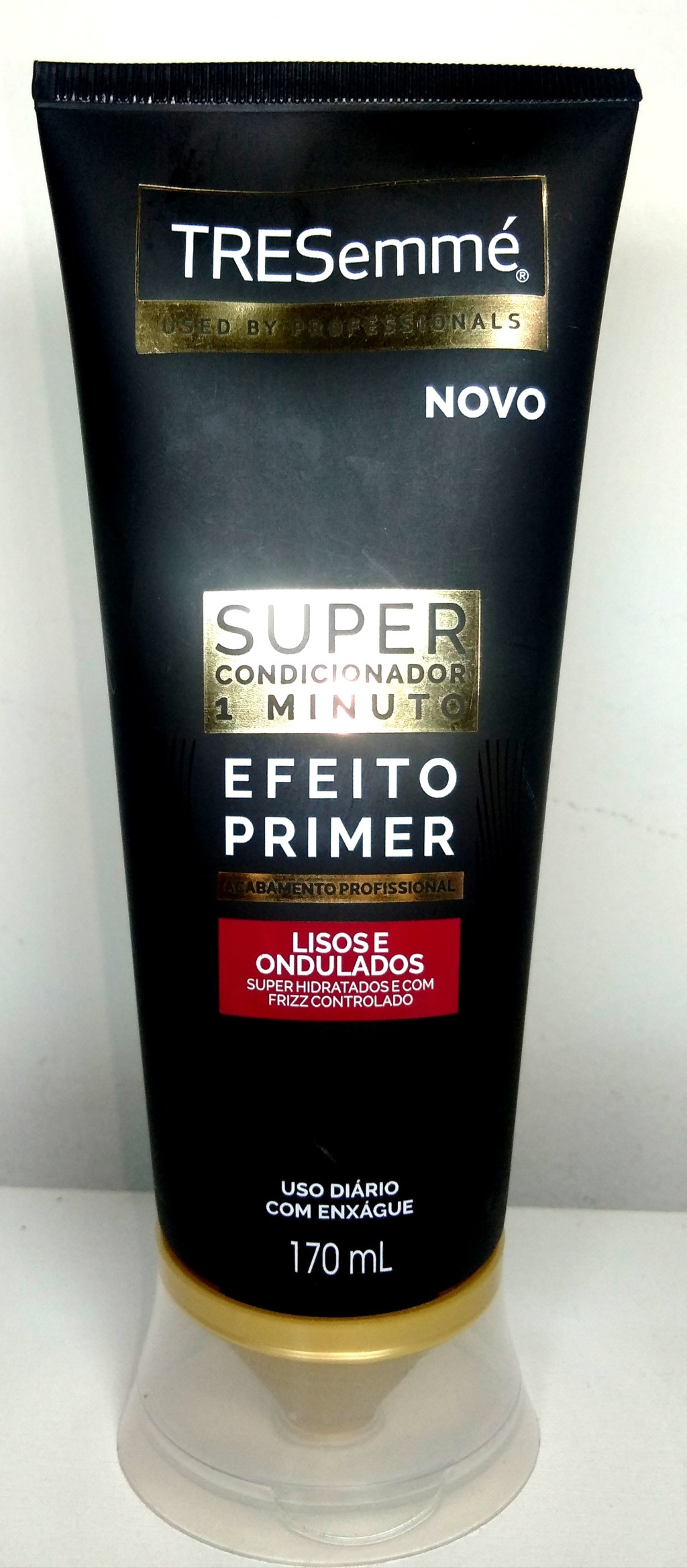 Super Condicionador TRESemmé em embalagem de 170ml